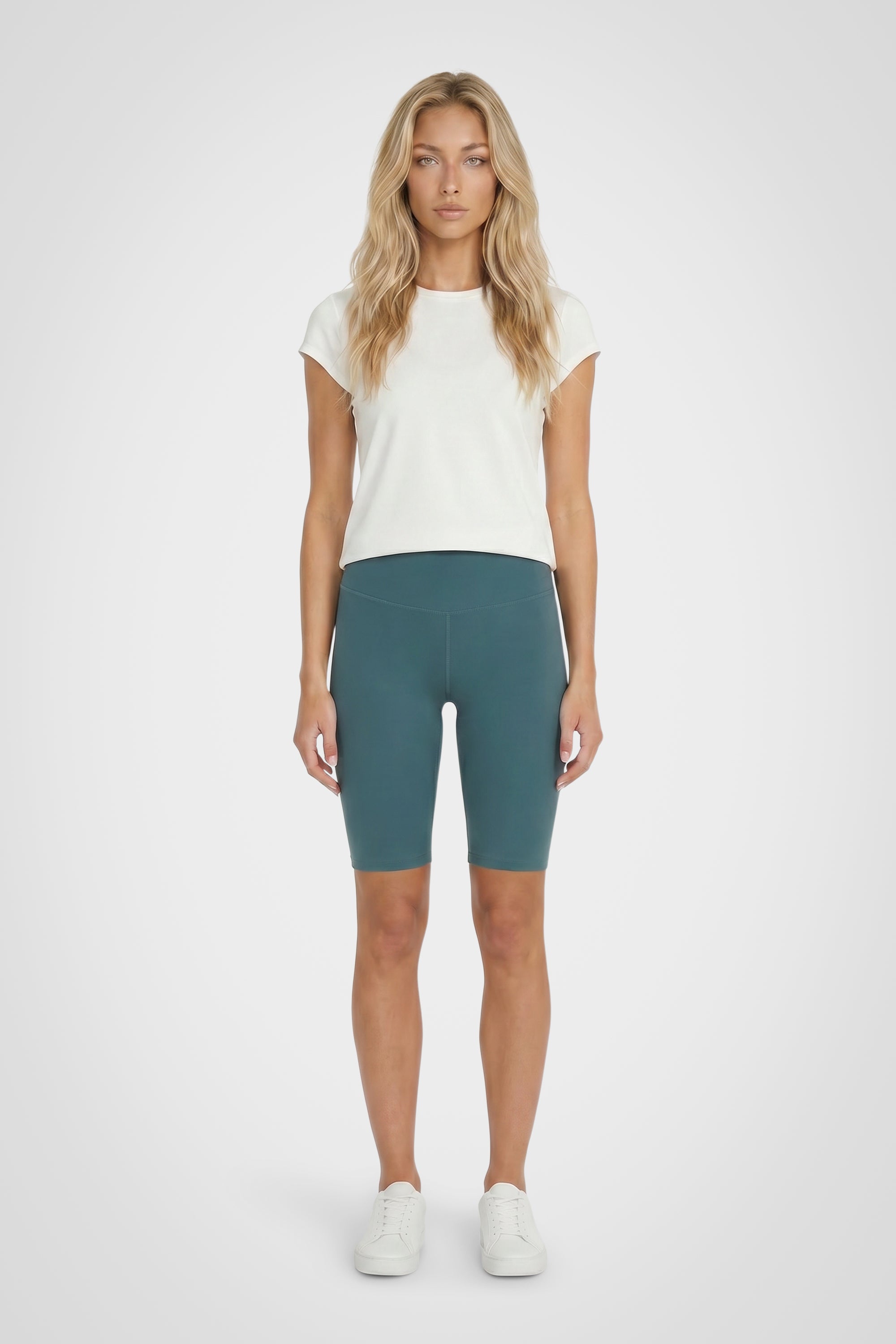Elevara Capri