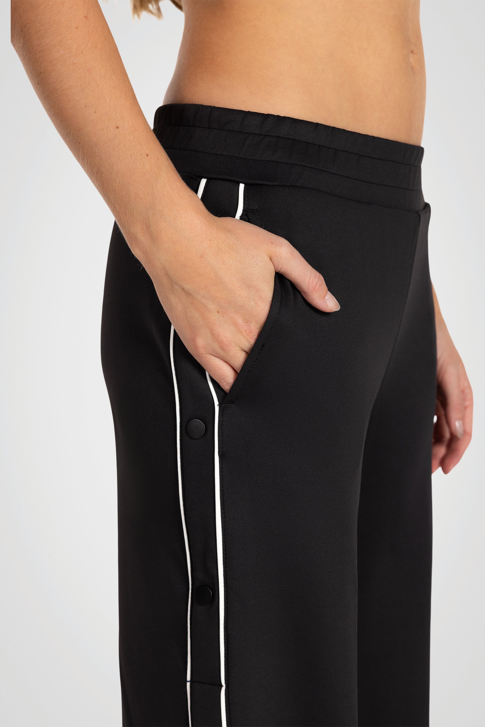 Snapline Wide Leg Pant