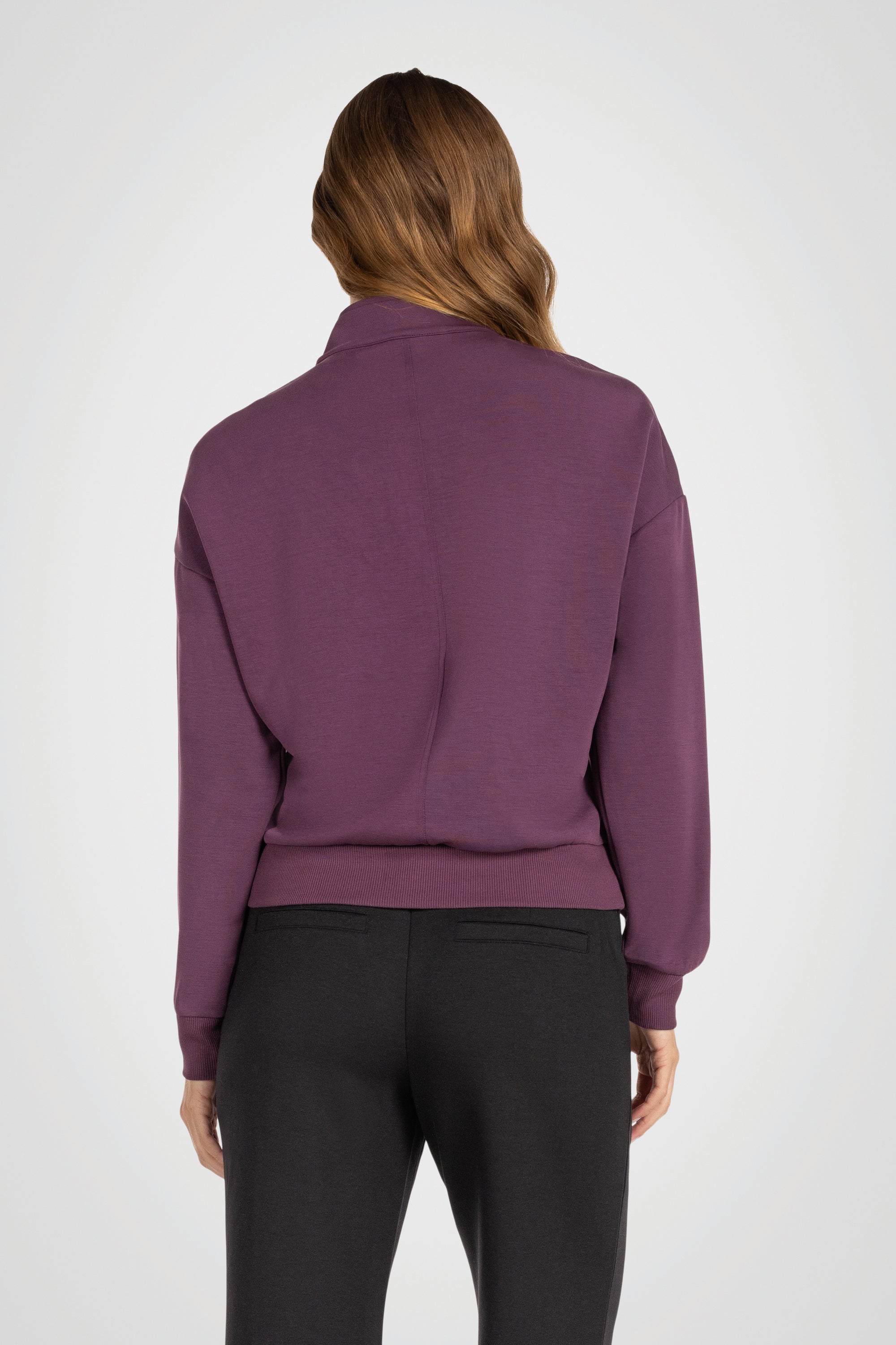 Pull à col montant en modal sablé