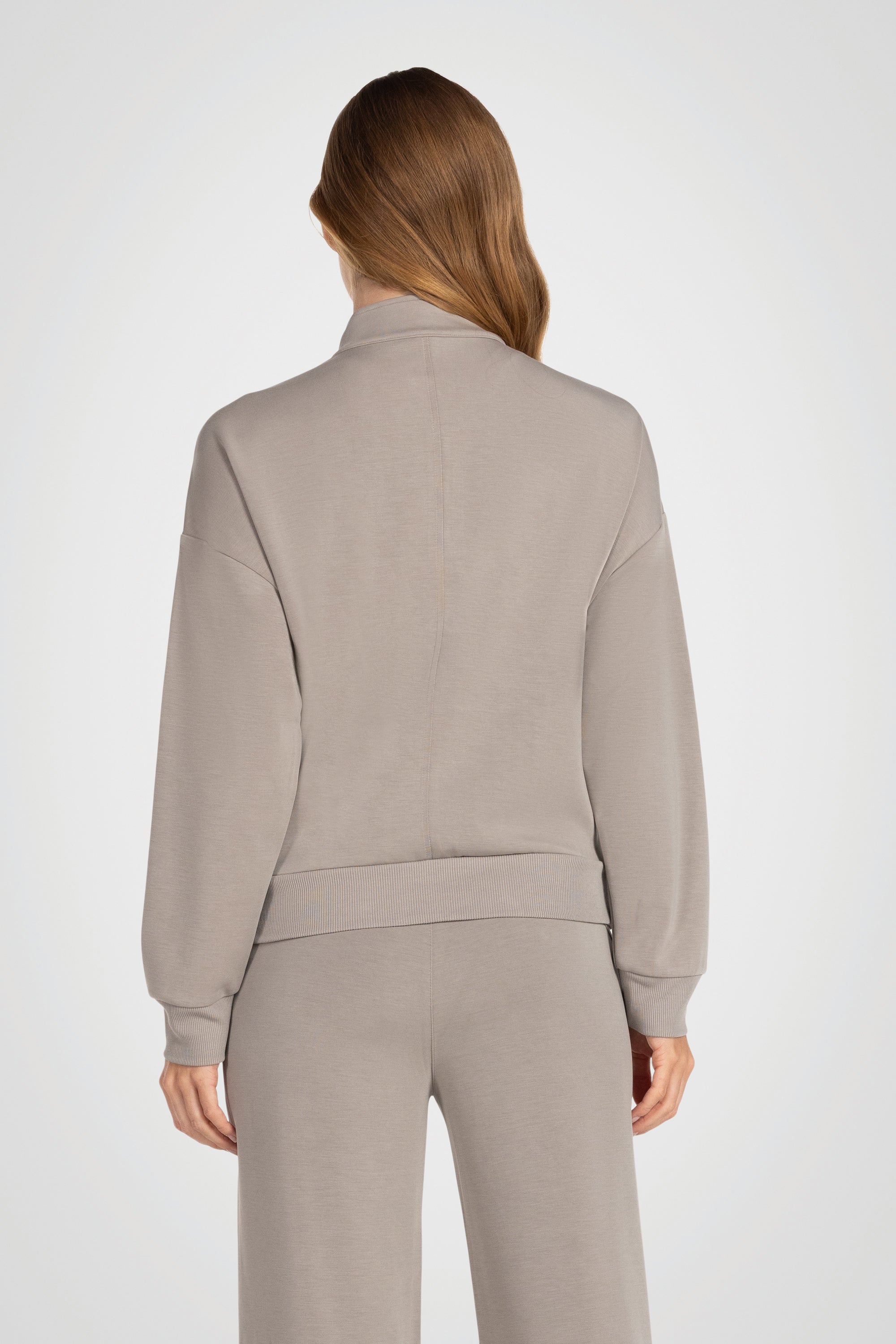 Pull à col montant en modal sablé