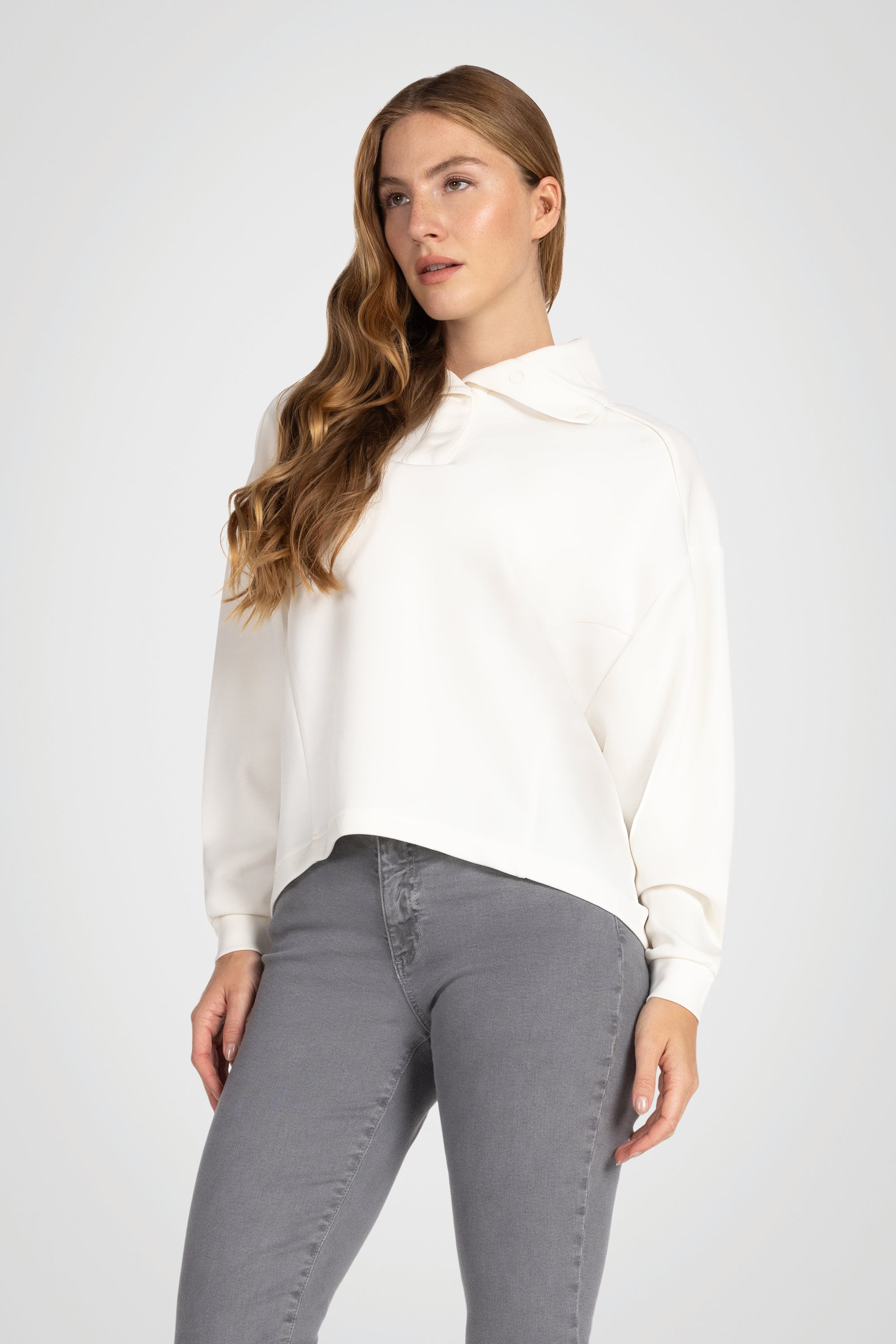 Modara Wide Collar Pullover