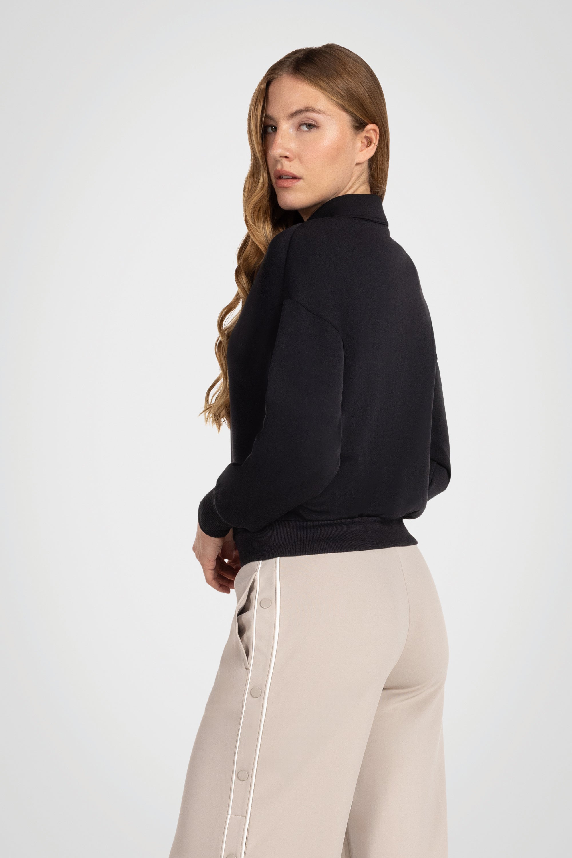 Riviera Cropped Zip Collar Top