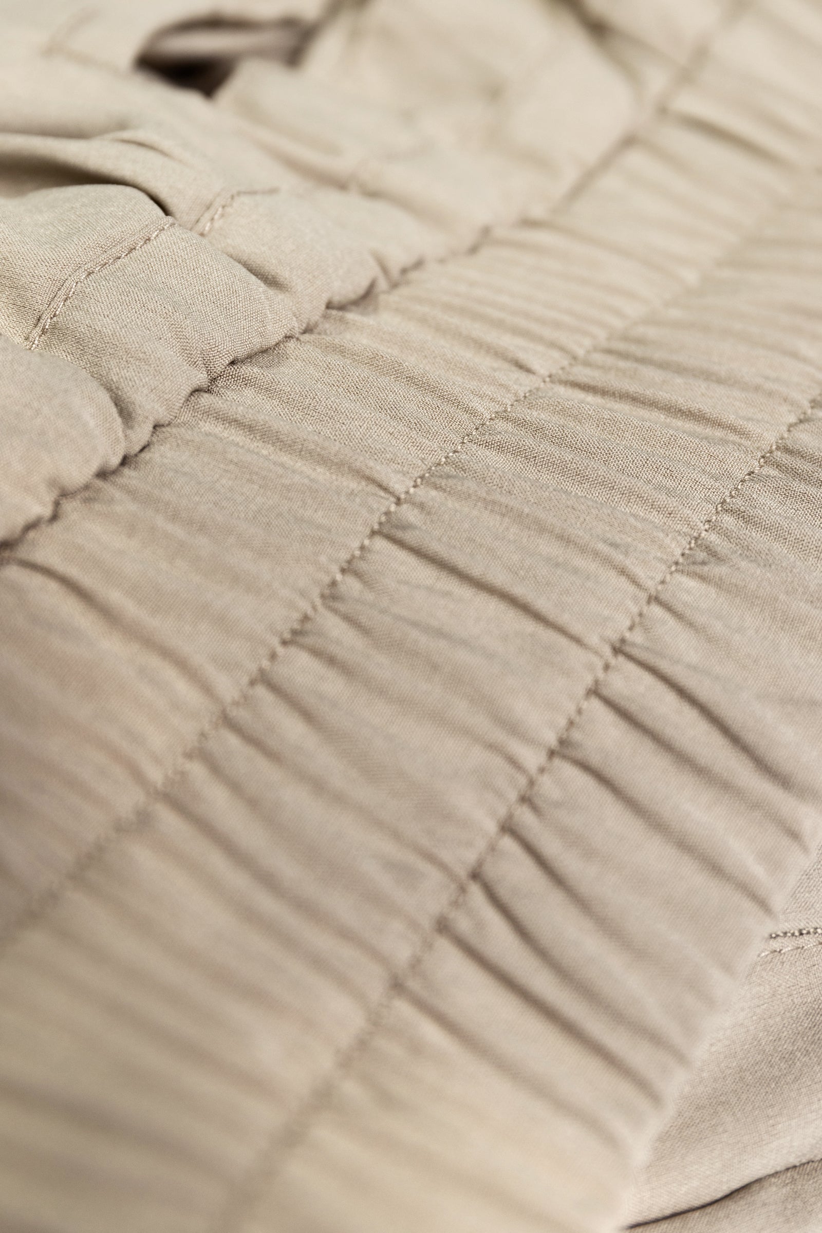 Jogging cargo court tissé