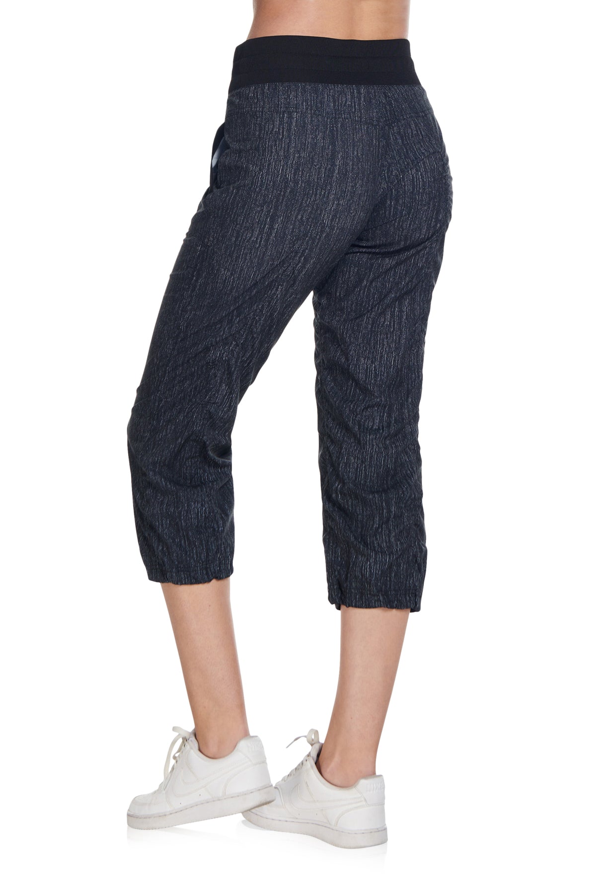 Excursion Woven Crop