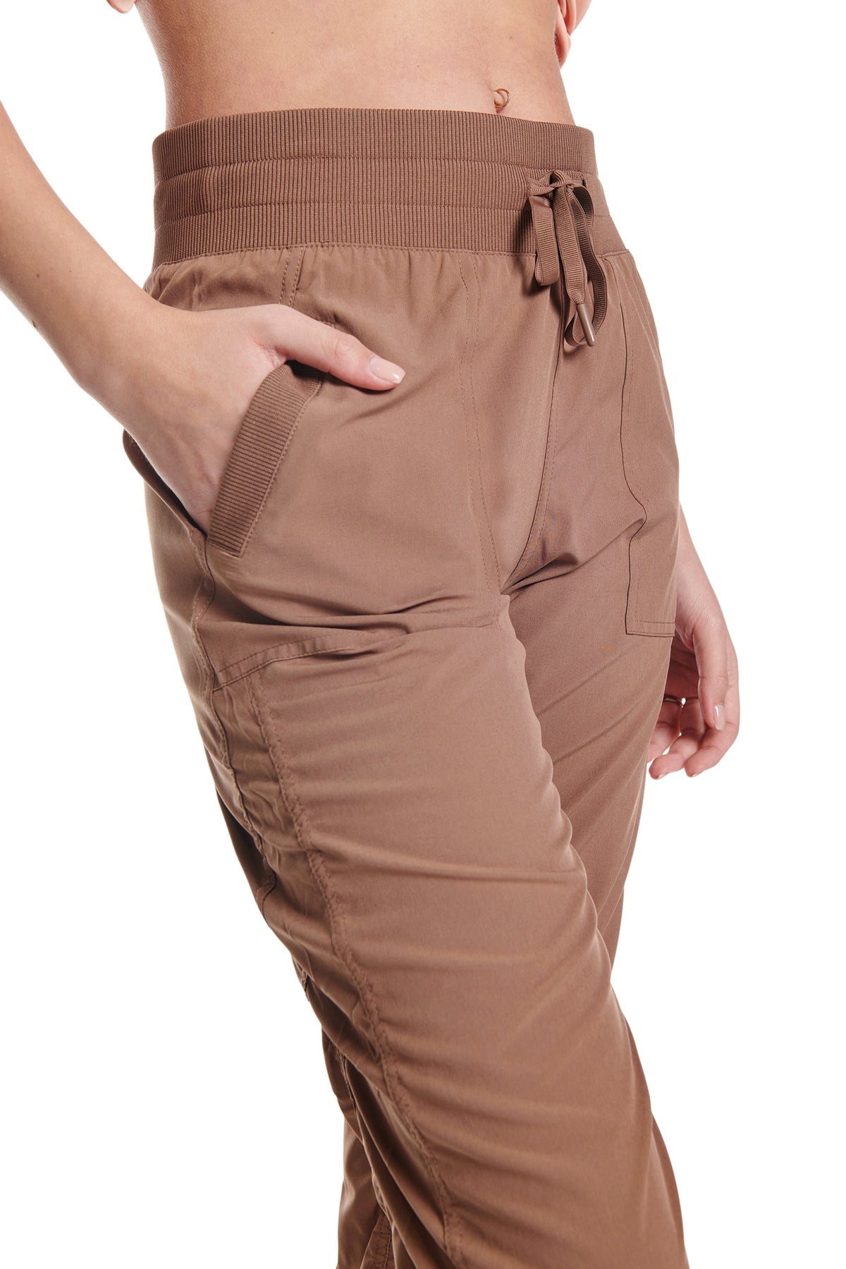 Excursion Woven Crop