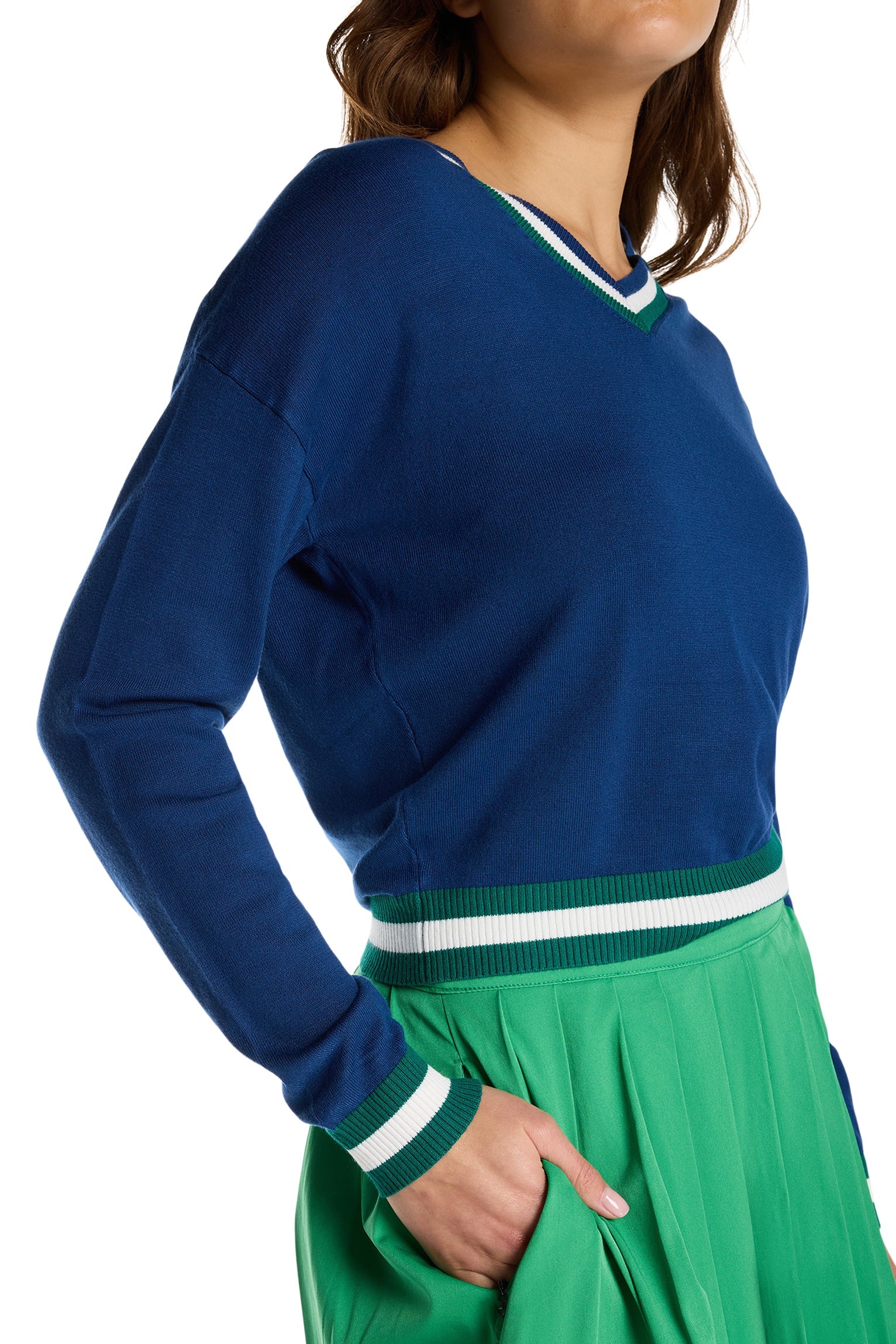 Court Charme Long Sleeve Sweater