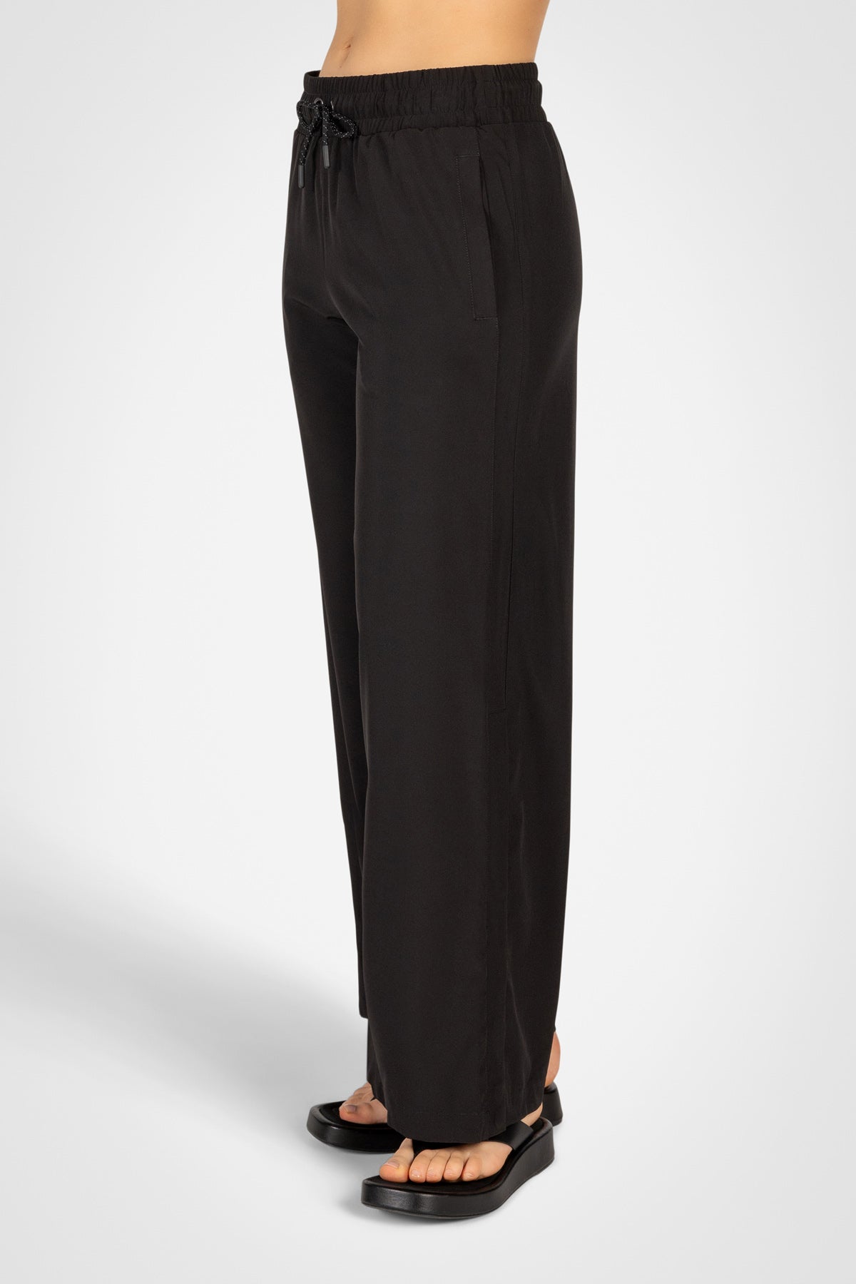 Side Snap Wide Trail Pant
