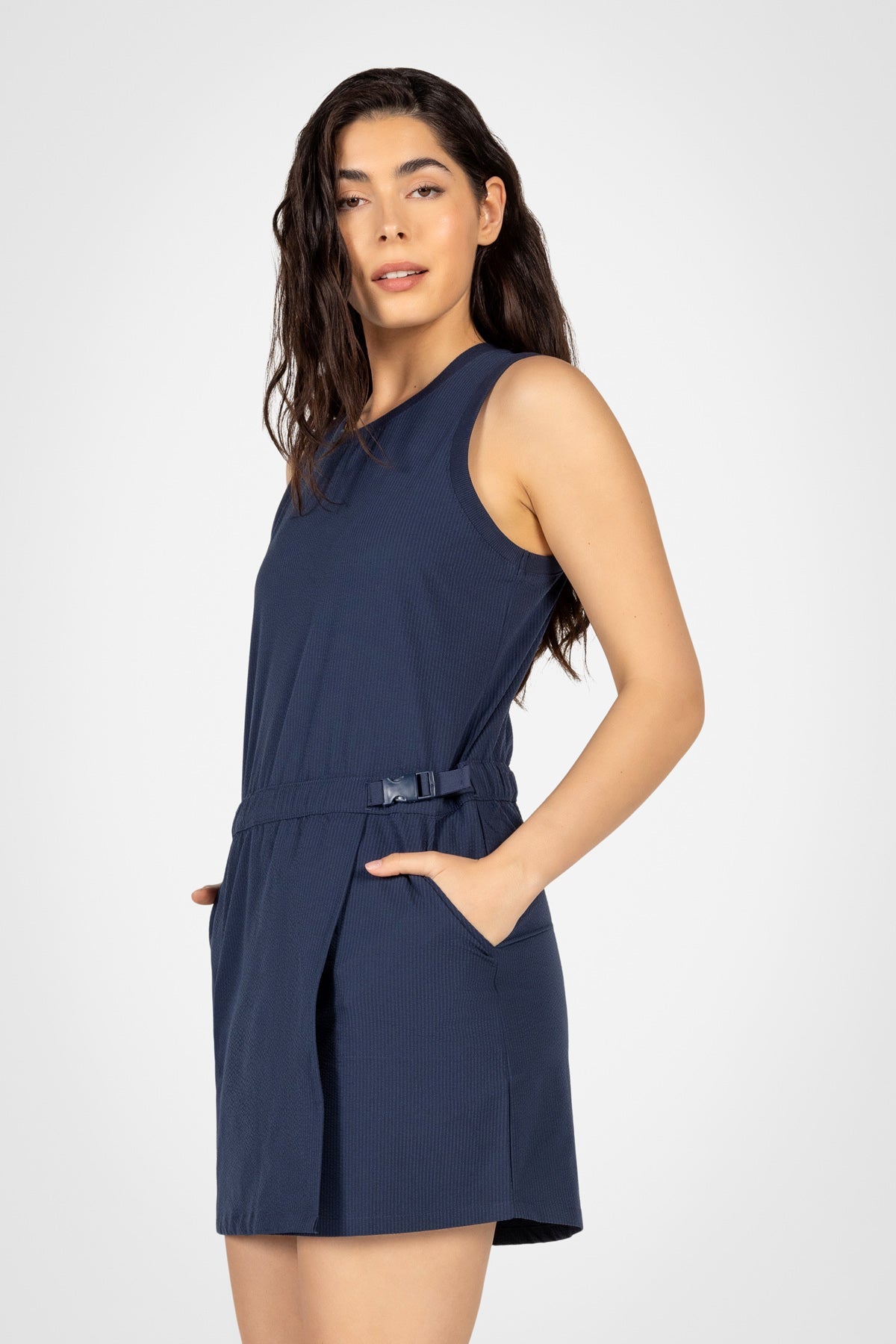 Robe nageur ceinturée en seersucker