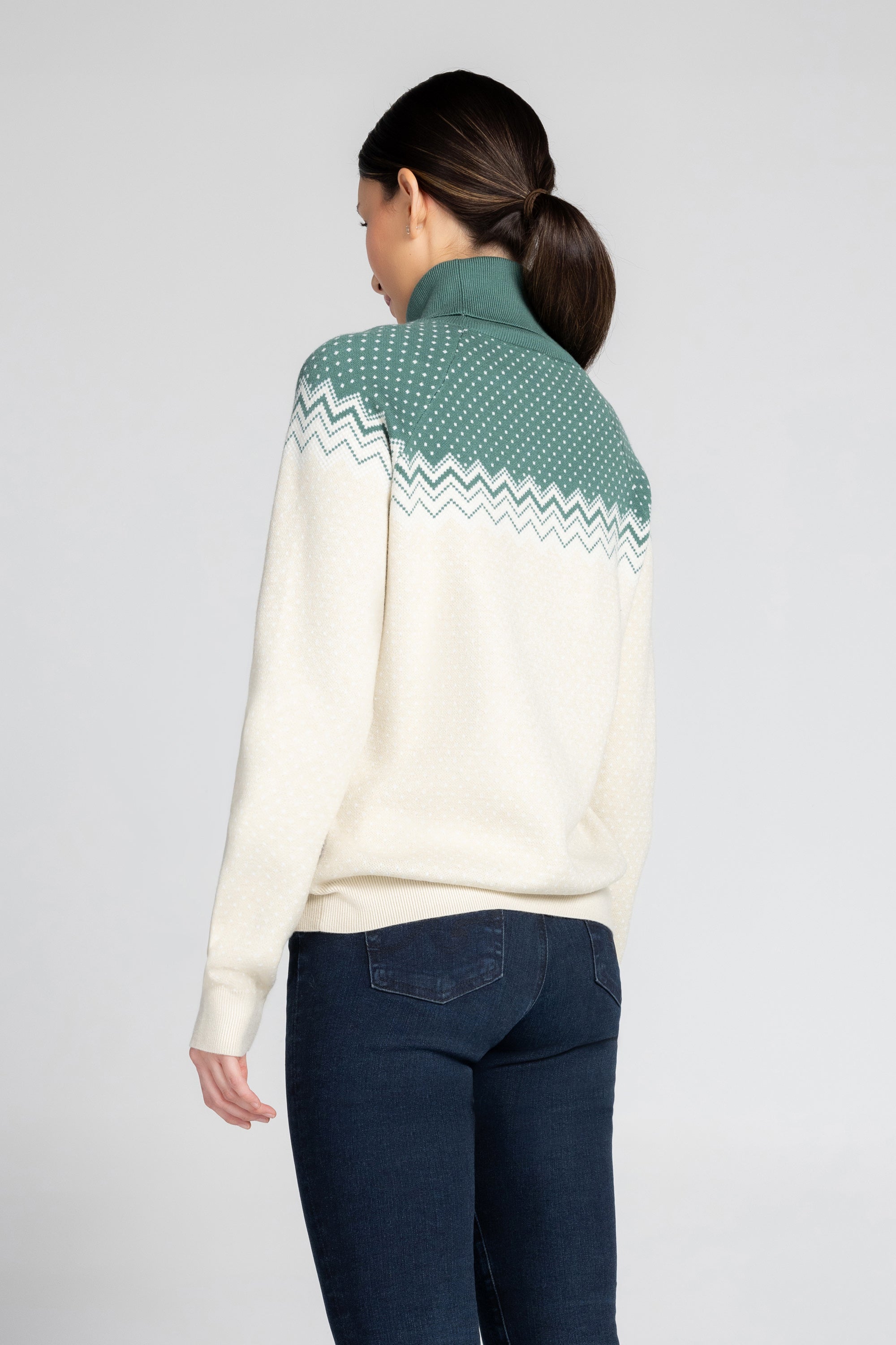 SnowCuddle Après-Ski  Turtleneck Sweater
