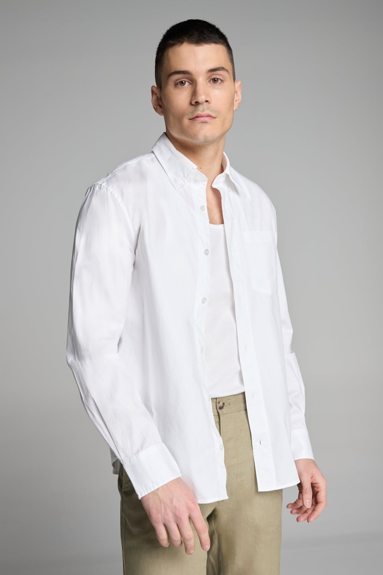 Classic Fit Men's Dress Shirt