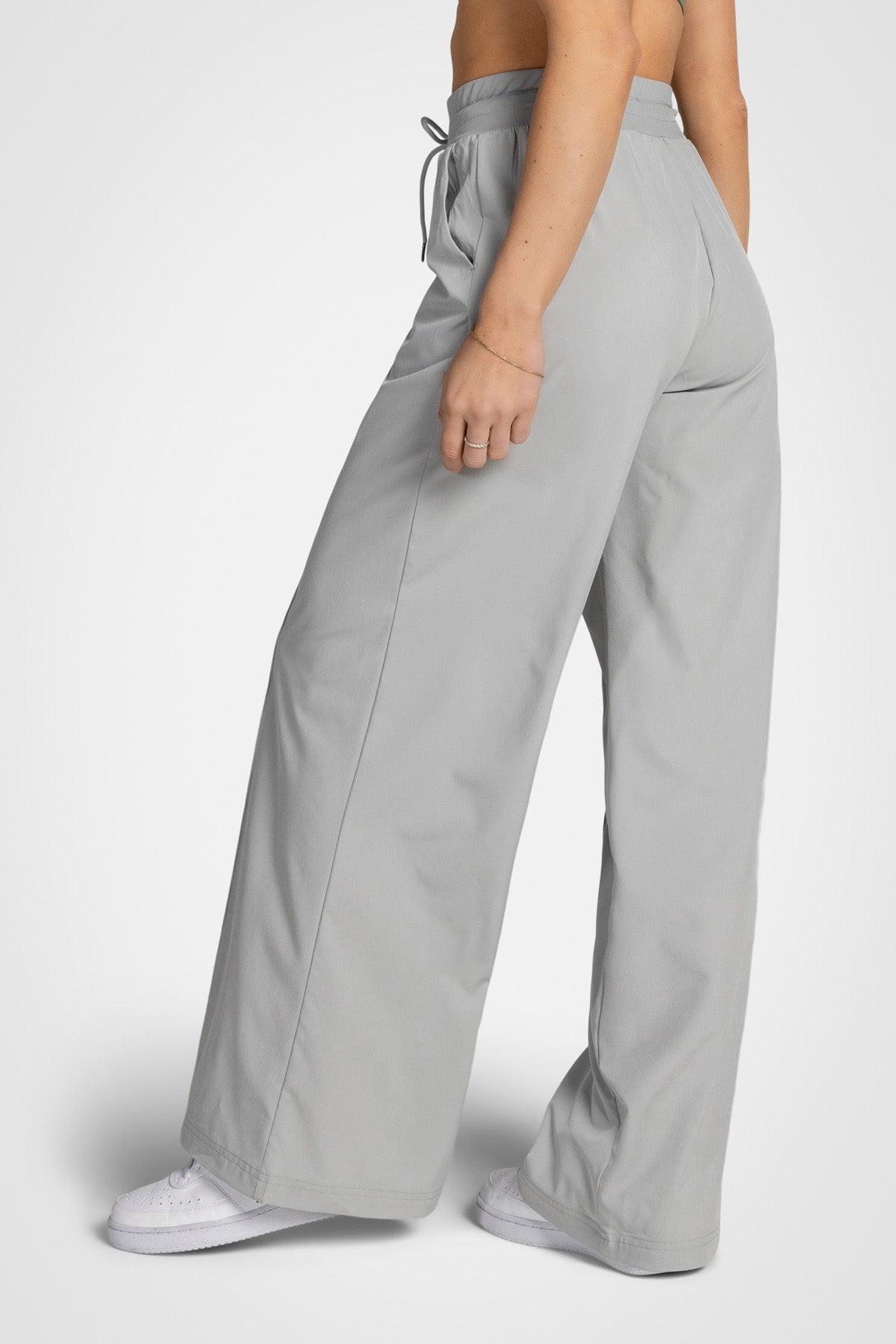 StrideFlow Woven Pant