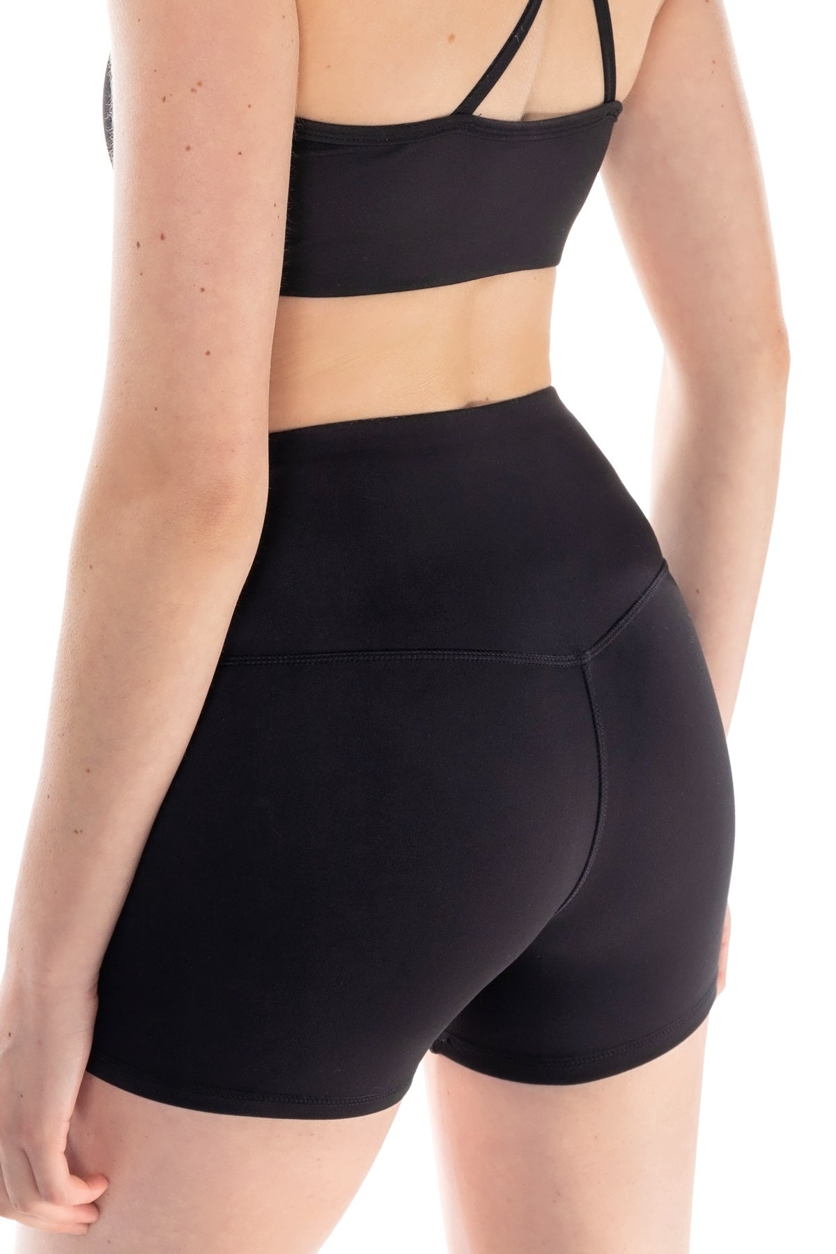 Be Well Biker Shorts 3 ½“ Inseam