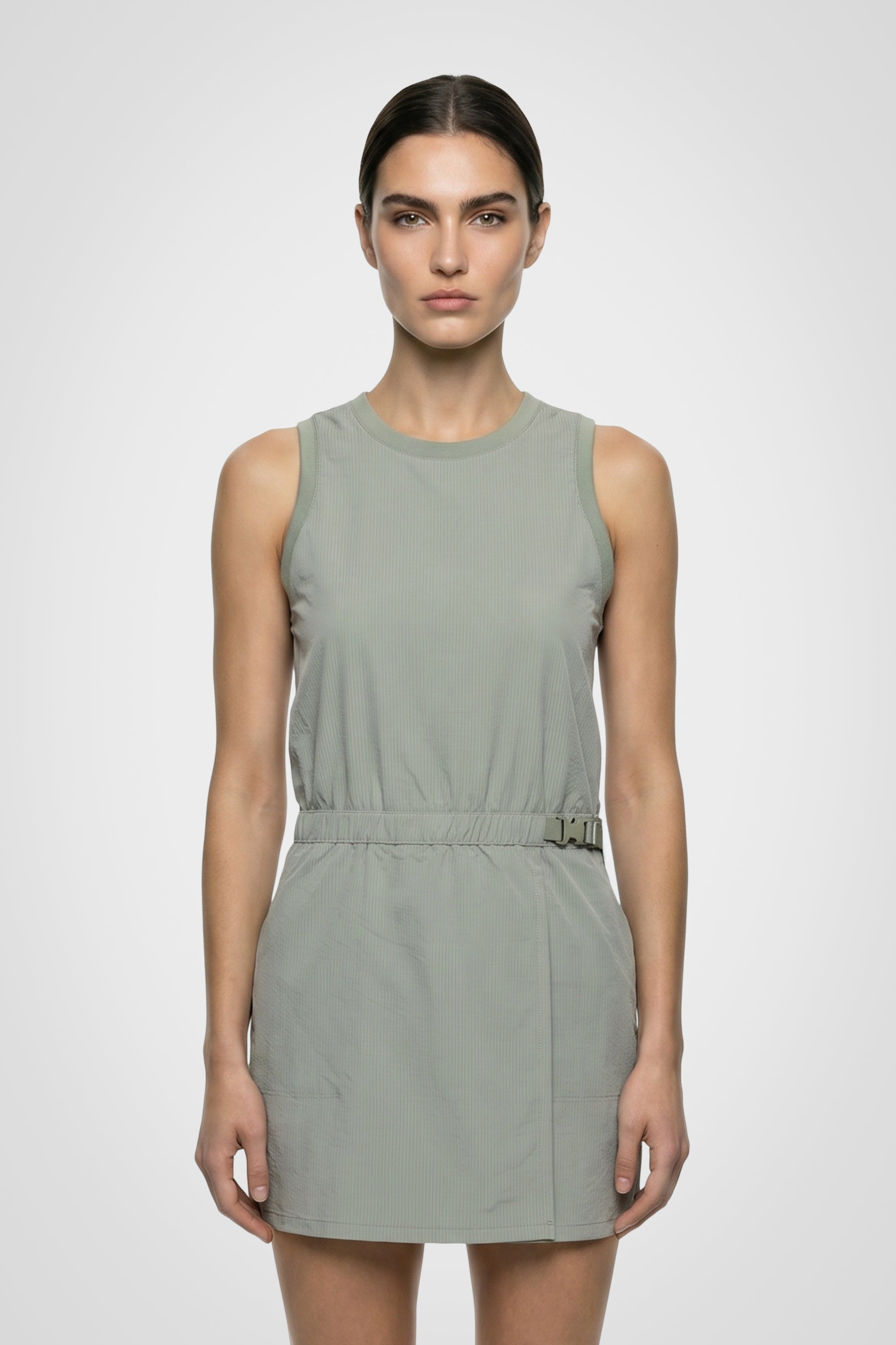 Robe de course ceinturée en seersucker