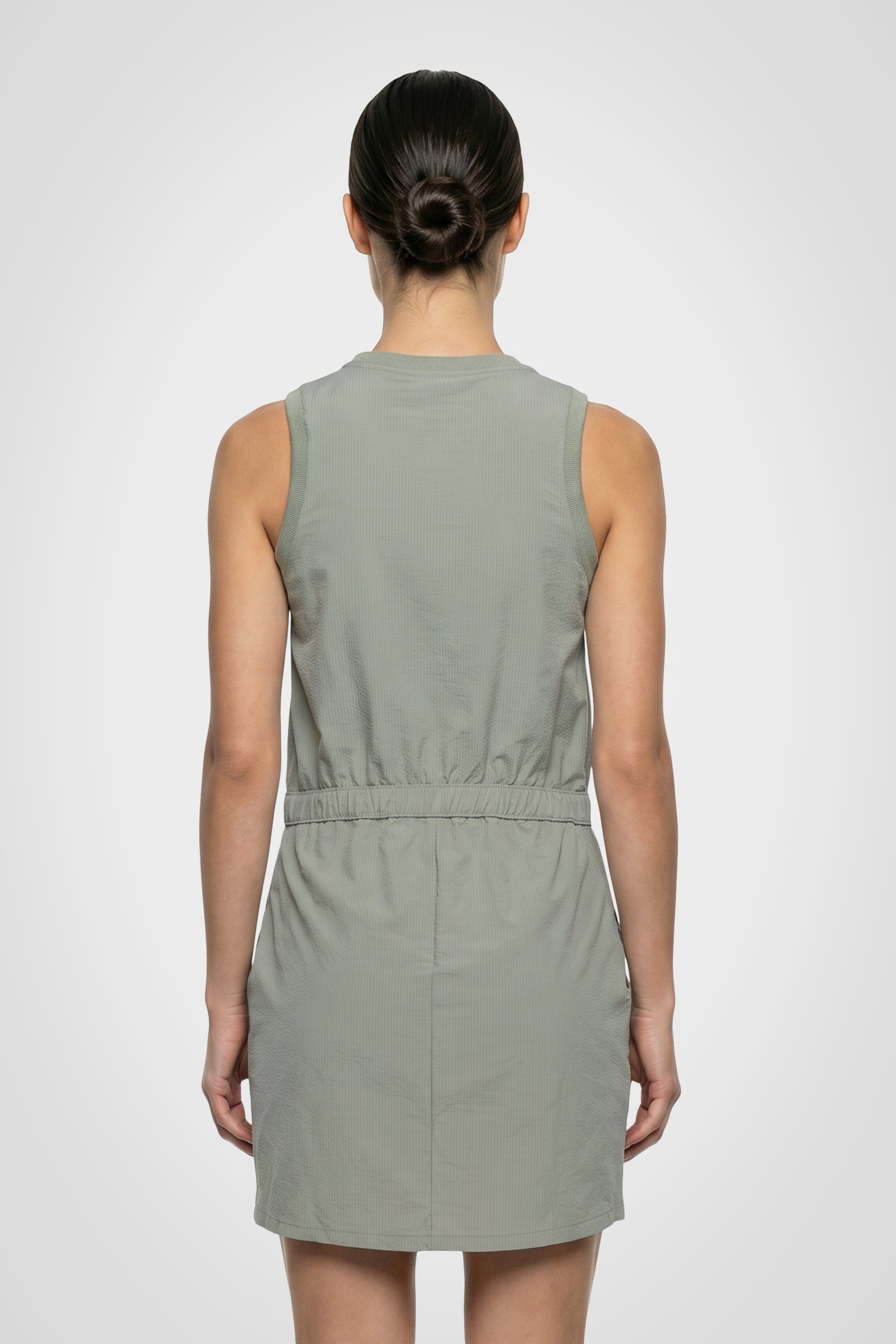 Robe de course ceinturée en seersucker