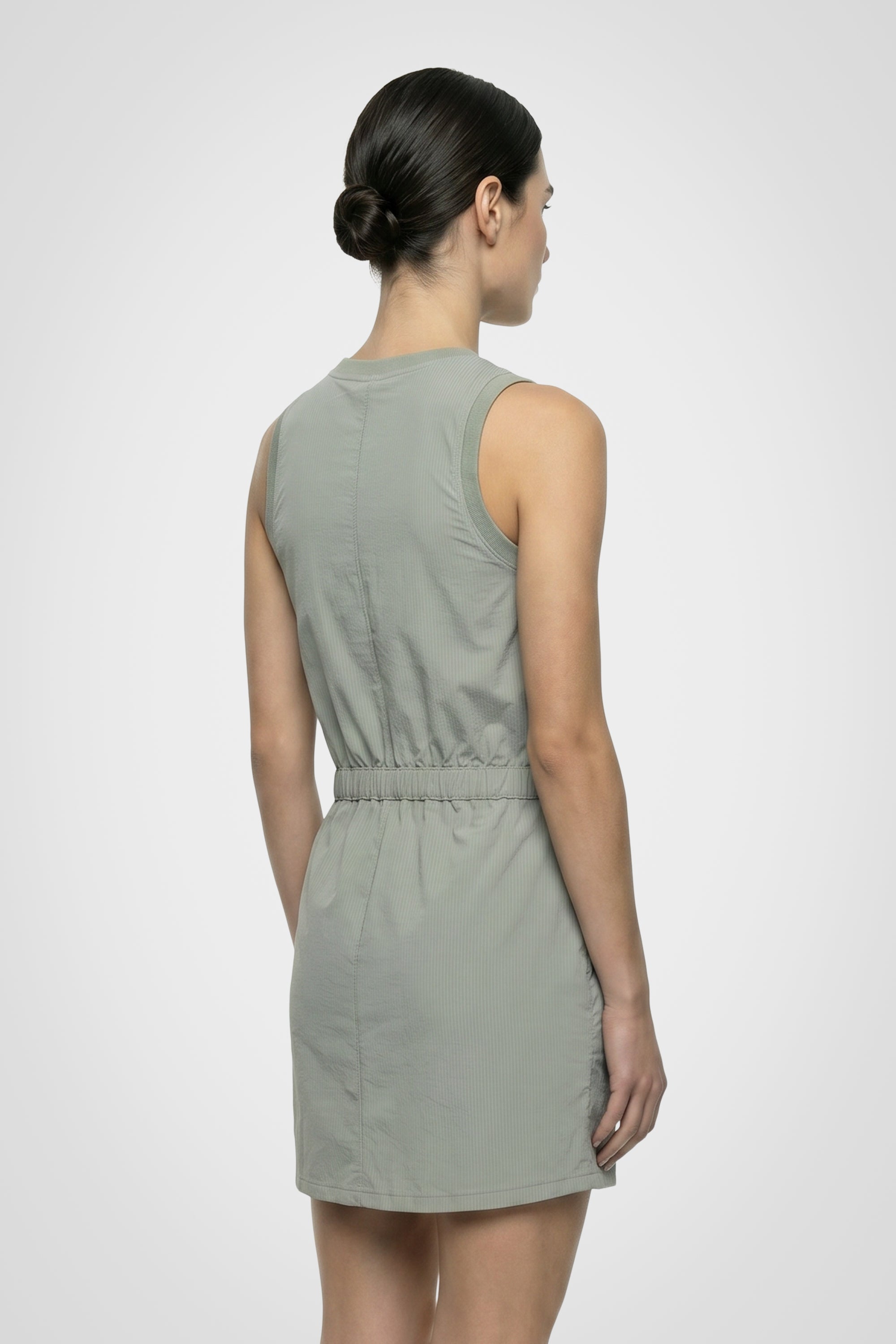 Robe de course ceinturée en seersucker