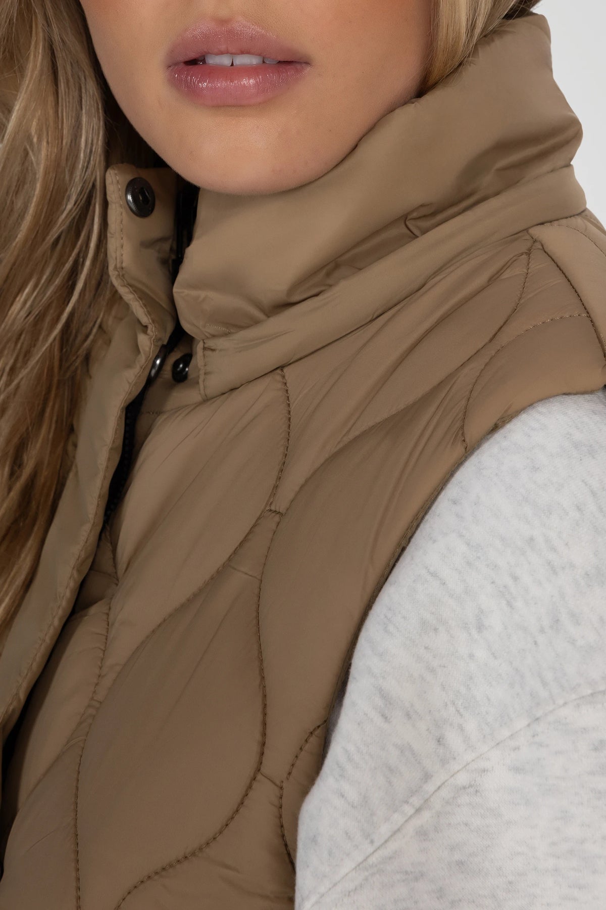 Vallune Long Quilted Hooded Vest
