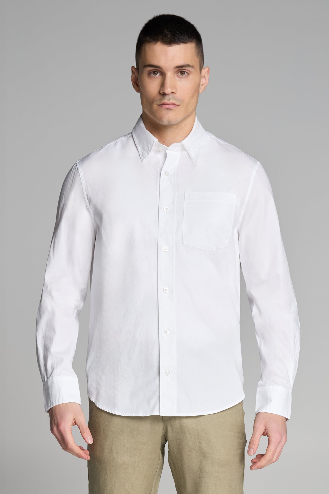 Classic Fit Men's Dress Shirt