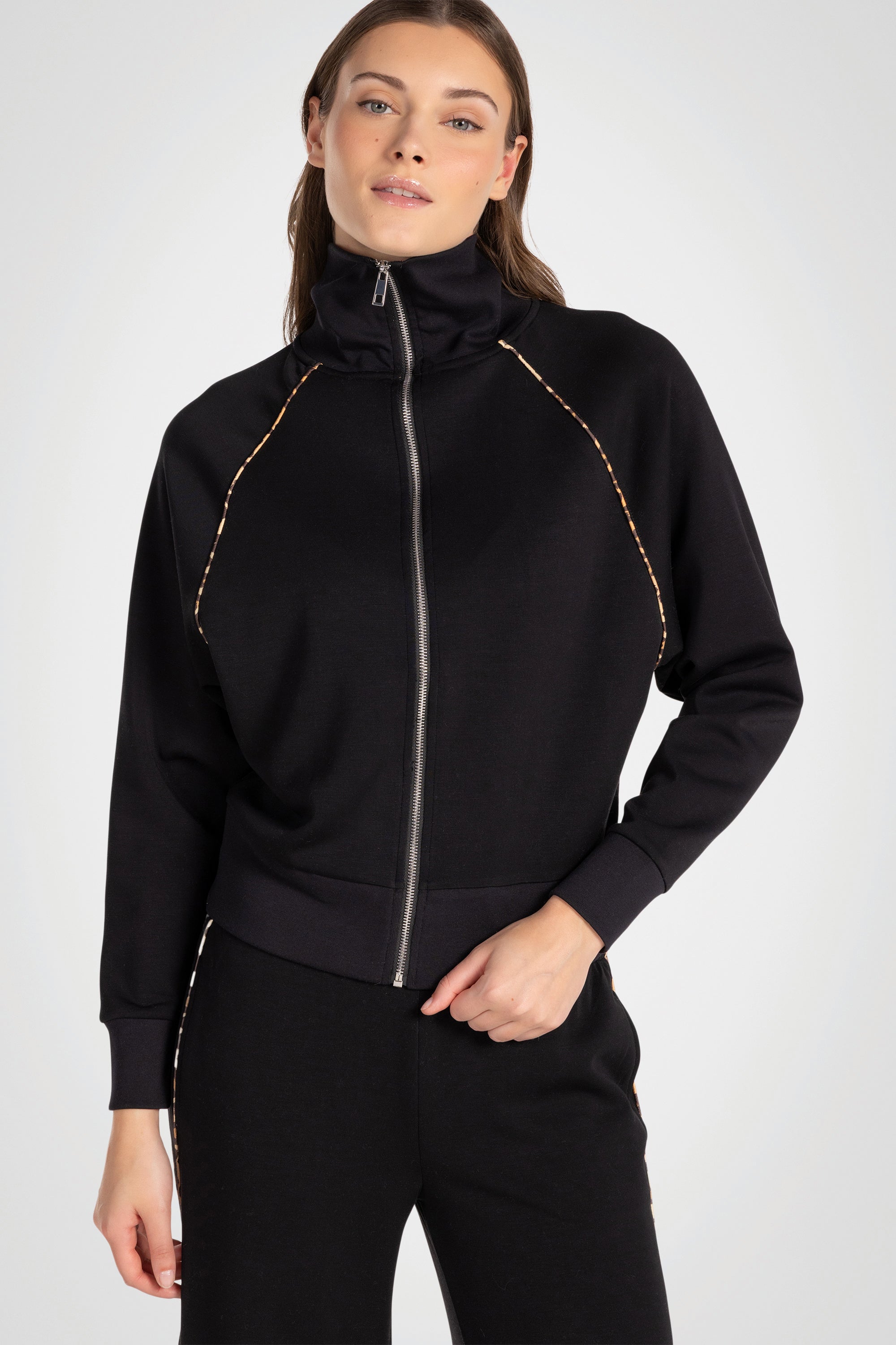 【美品】STAR CIRCLE WOMAN TRACK JACKET Wildline Track Jacket