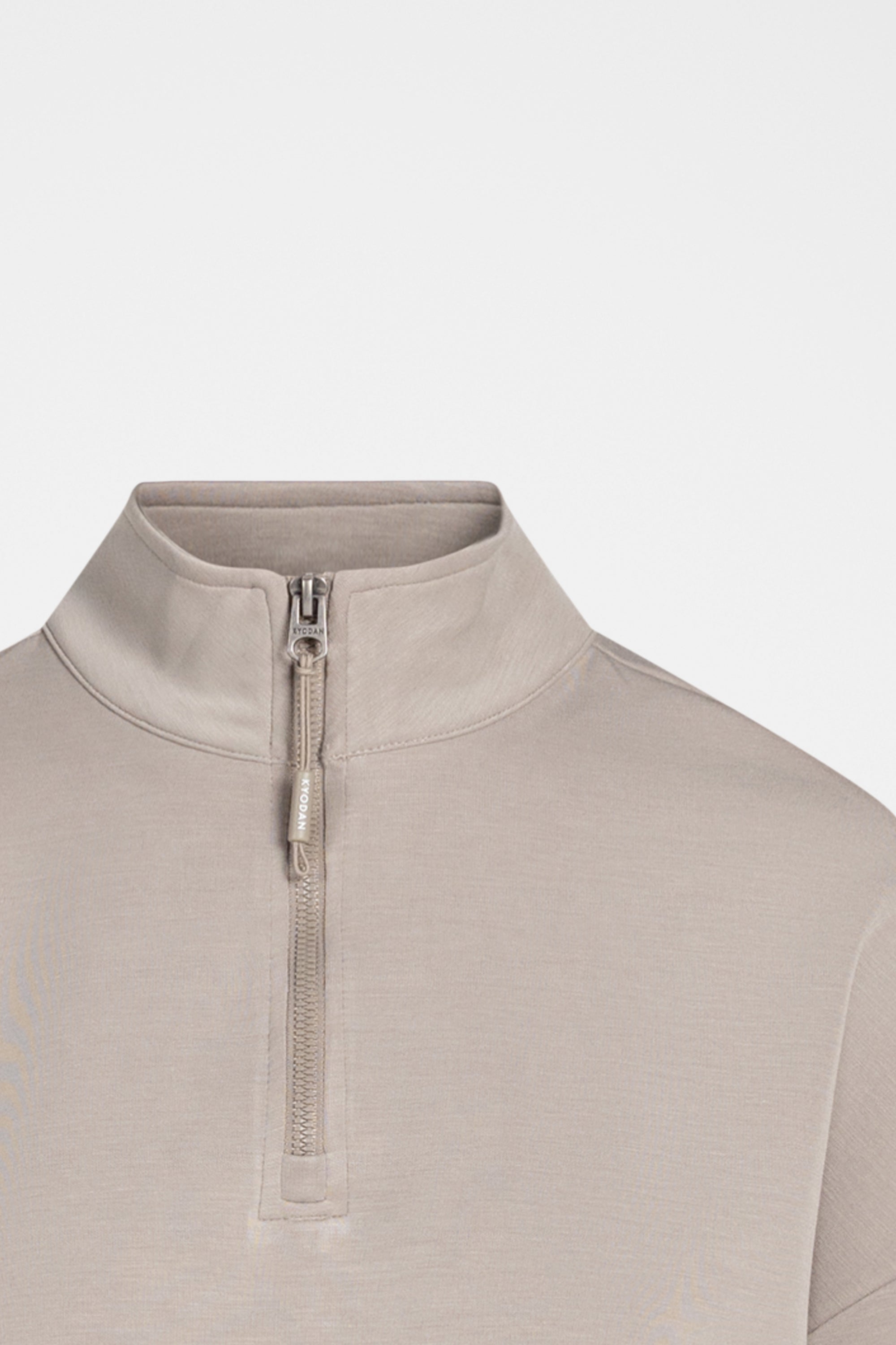 Pull à col montant en modal sablé