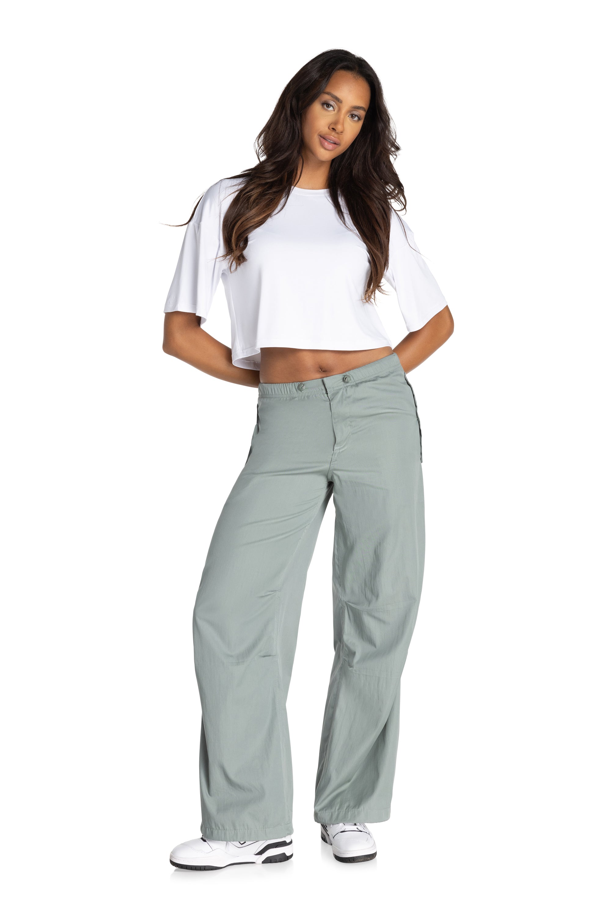 Dynamic parachute trousers