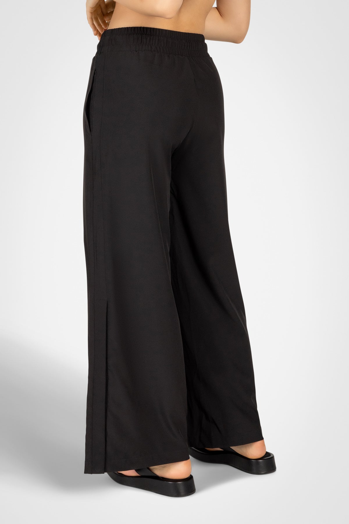 Side Snap Wide Trail Pant