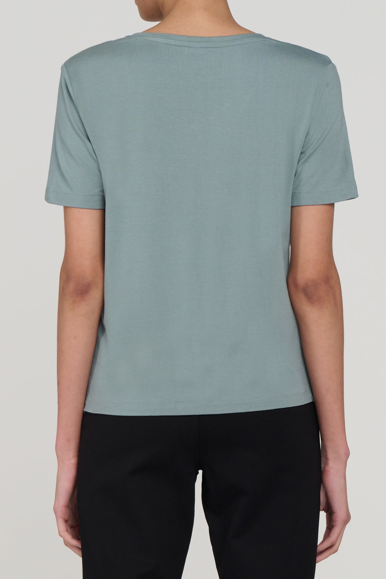 T-shirt à col en V Bliss